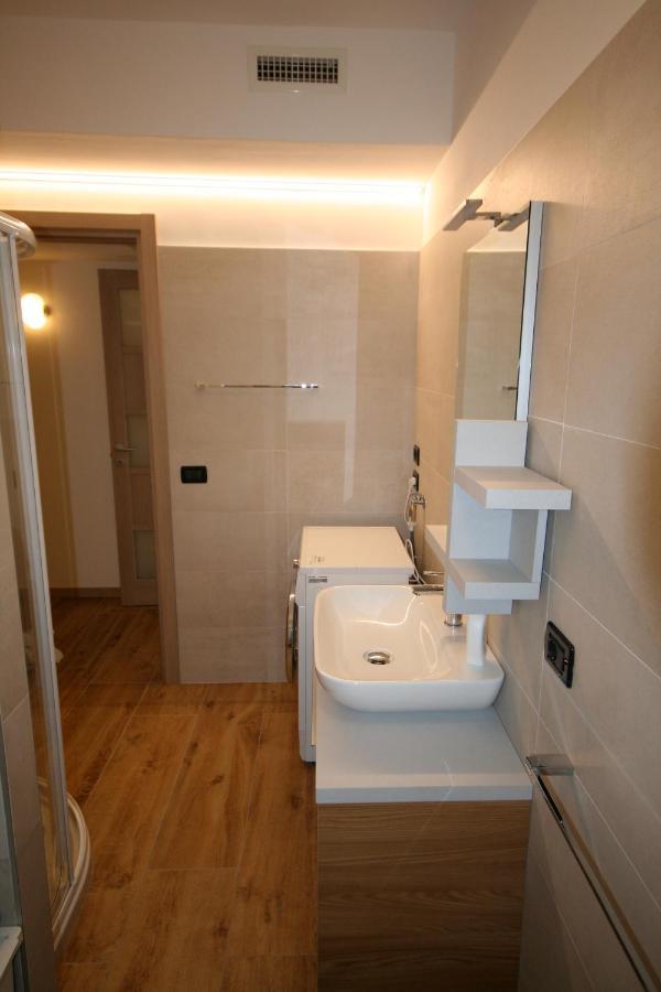 Ba - Villa Lucy - Single Villa - Lignano Sabbiadoro Exteriör bild